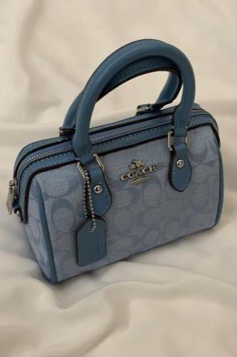 كوتش روان - ازرق فاتح