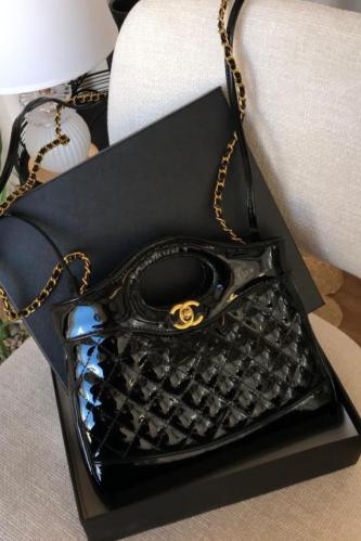 شانيل 01 - أسود لامع M