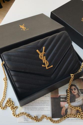 سان لوران - اسود