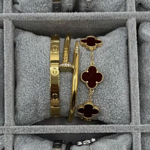 سوارتين كارتيير + فان كليف برغندي