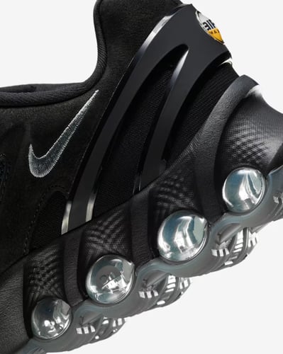 جزمة نايك Nike Air Max Dn8 Leather رجالي