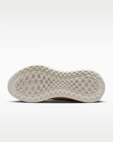 جزمة نايك Nike Vomero Plus نسائي