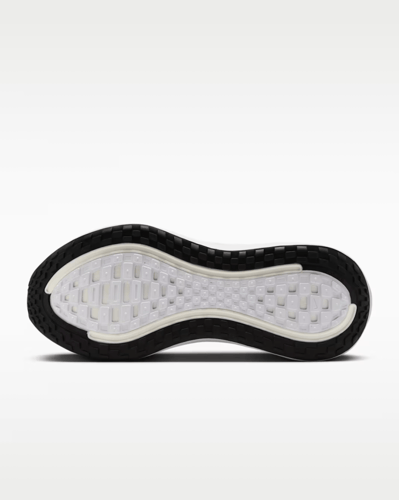 جزمة نايك Nike Vomero Plus نسائي