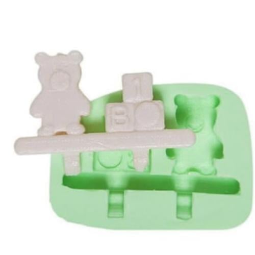 قالب سيليكون دب على الرف