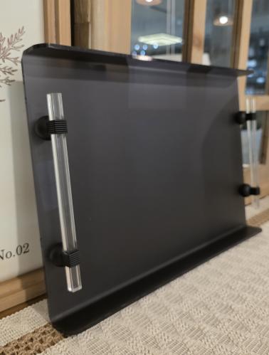 صينية تقديم أكريلك شفافة بتصميم هندسي (27x40 سم)