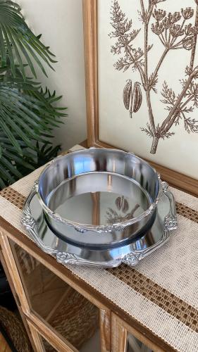 تقديمة باللونين فضي و ذهبي ارتفاع 10 سم *عرض 24 سم