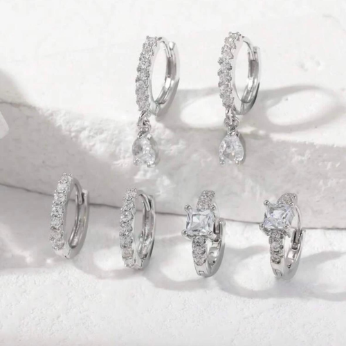 مجموعة حلقان 3 ازواج زركون / فضي