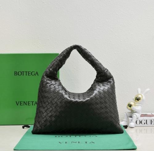 Small Bottega Hop Bag