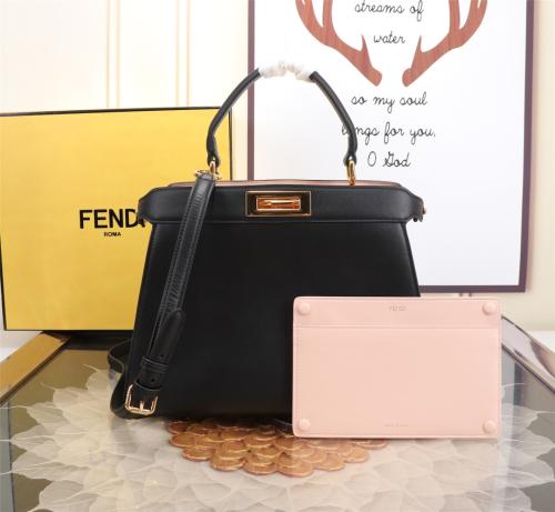Fendi- 33cm Peekaboo