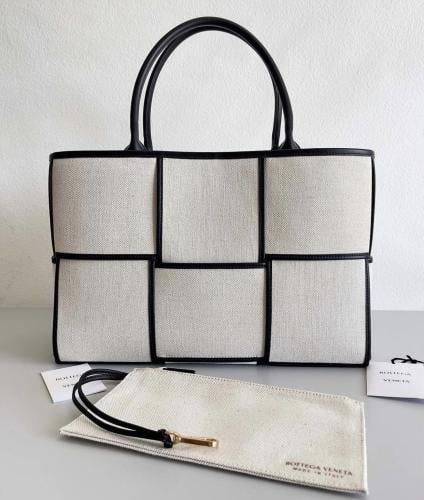 Bottega - Medium Bag