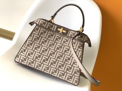 Fendi- 33cm Peekaboo