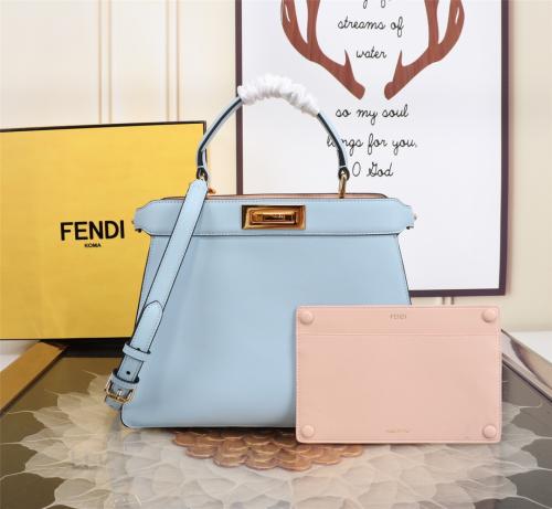 Fendi- 33cm Peekaboo