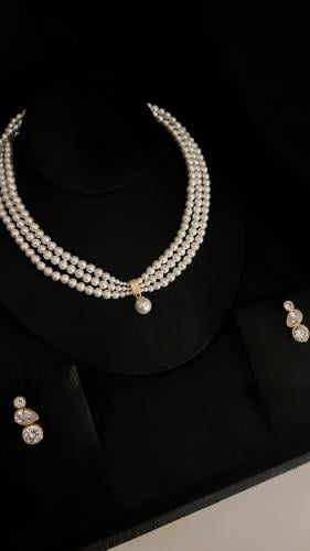 Gold pearls