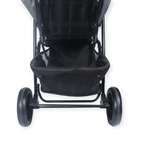 عربية أطفال بطاولتين