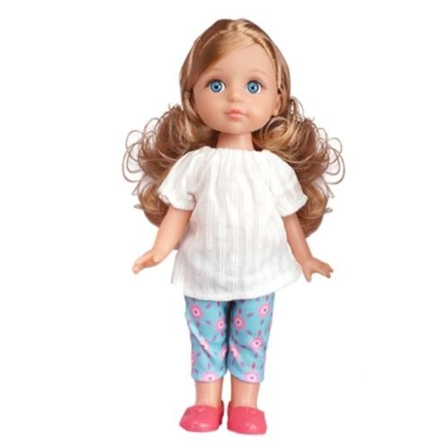 دمية الطبيبة