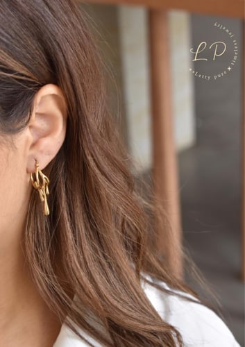 Fall To Pieces Earring