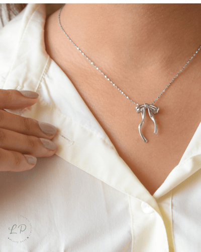 Bow Necklace