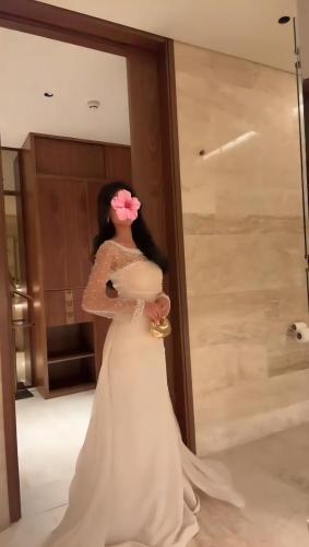 فستان سهرة ناعم