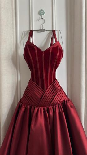 فستان جوخ كورسيه ميكادو