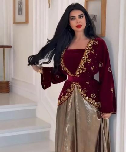 فستان مخمل طلس مطرز