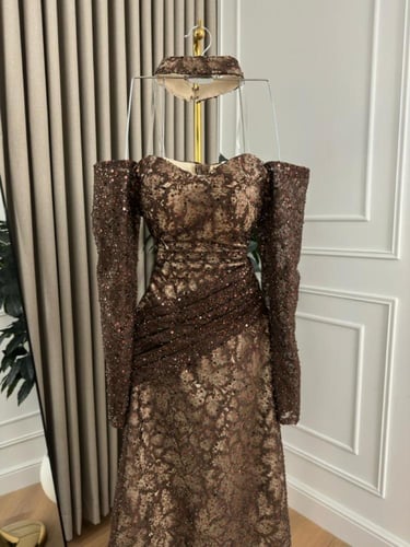 فستان سهرة لمعة النحاس