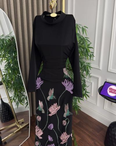 فستان ناعم مطرز