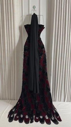 فستان الطاووس مطرز سهرة