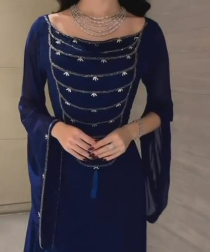 جلابية شيفون مطرزة