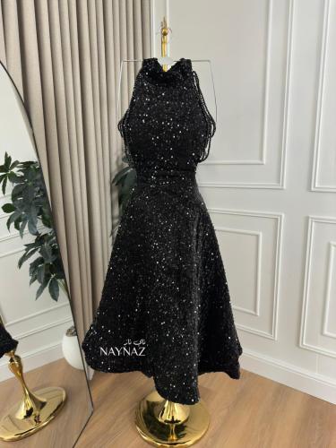 فستان سهرة قصير مرصّع بالترتر