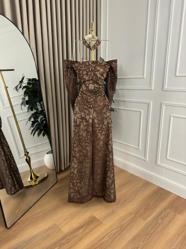 فستان سهرة لمعة النحاس