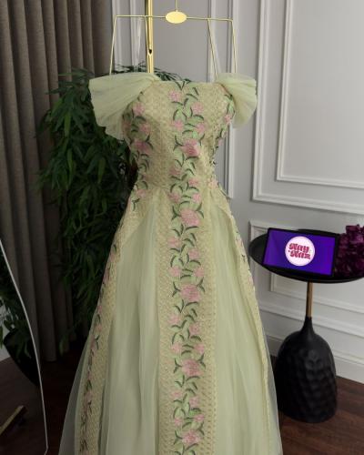 فستان تل كلوش مطرز ورد