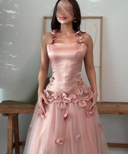 فستان باربي تل ورد