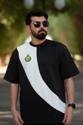 تيشرت النصر أسود بشريط أبيض مائل