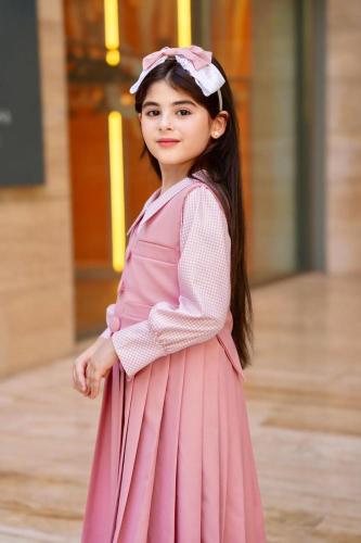 مريول التميز الوردي