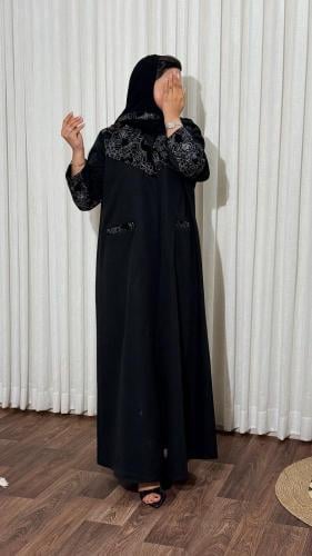 عبايه نص بشت اسود خلود