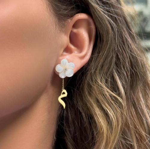 حلق بالحرف مع وردة زركون