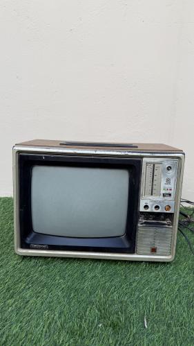 تلفزيون ناشونال ياباني قديم