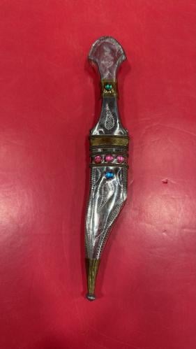 خنجر محيسن حجم كبير