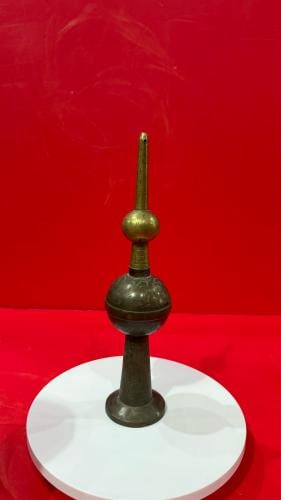 مرش عطر على شكل برج الكويت