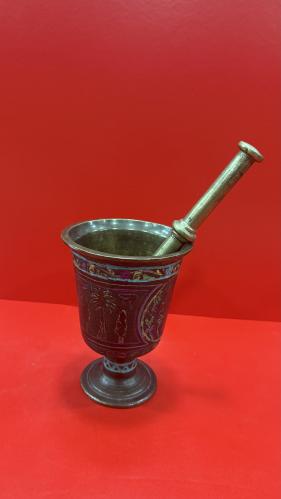 نجر قديم منقوش