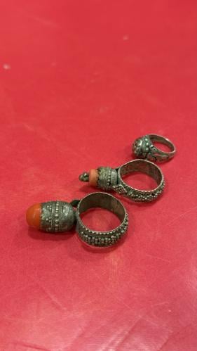 خواتم قديمه