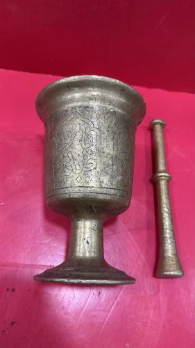 نجر جوبراني منقوش وعليه كتابه