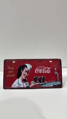 لوحة صاج دعايه كولا نظيفه