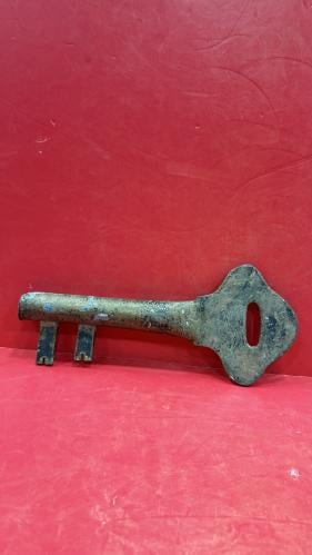 مفتاح حجم كبير