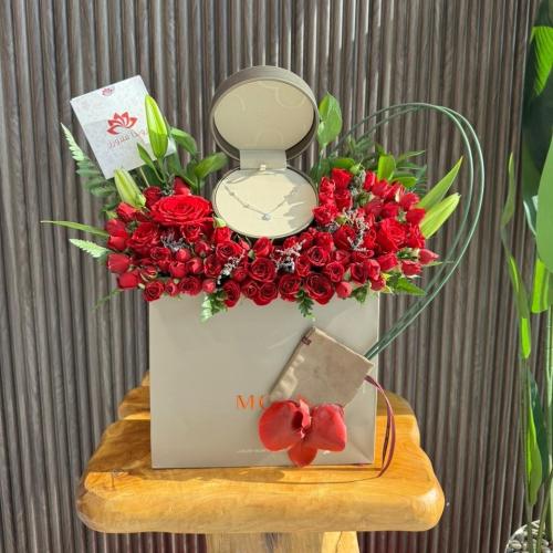 سلسال MOH مع الورد