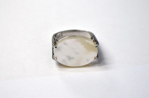 خاتم شــغمـوم (صدفي) فضّه عيار 925