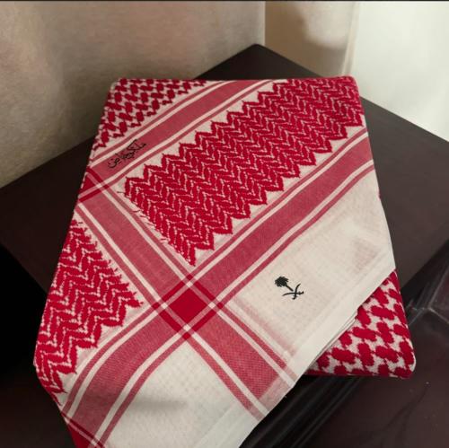 شماغ ملكي خاص ( دم غزال )