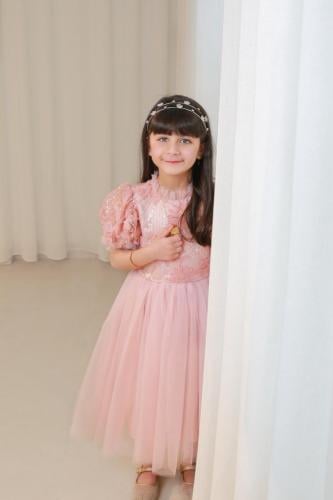 فستان الورد الوردي