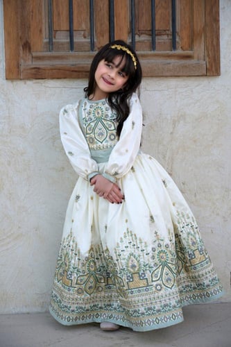 فستان أخضر شعبي