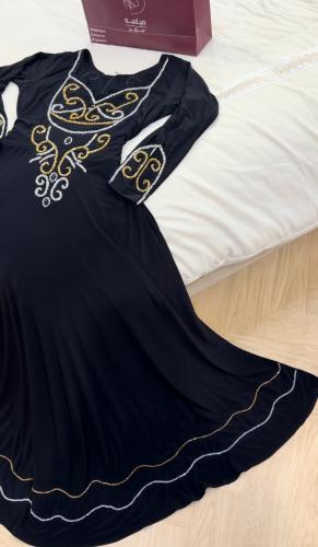 كلوش شك صدر واكمام واسفل الفستان